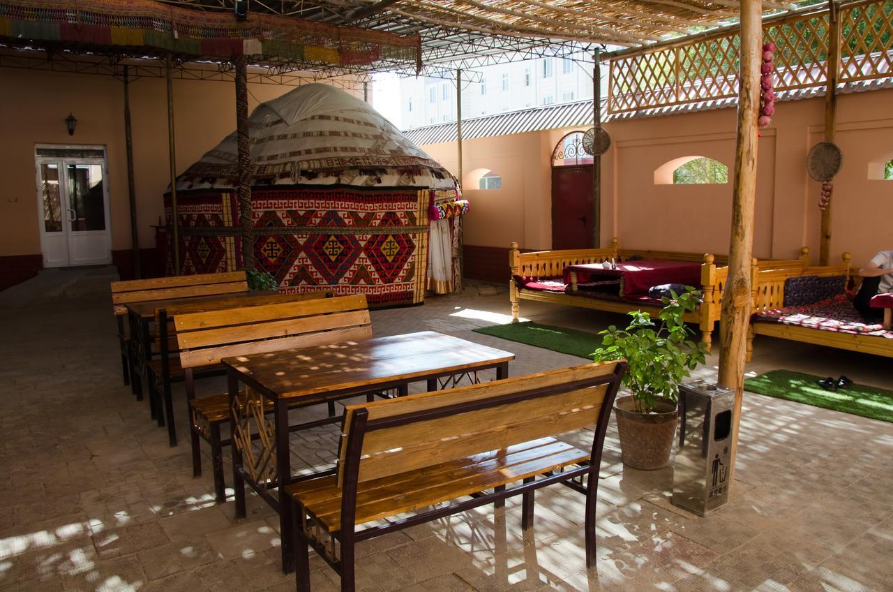 Jipek Joli Inn 누쿠스 외부 사진