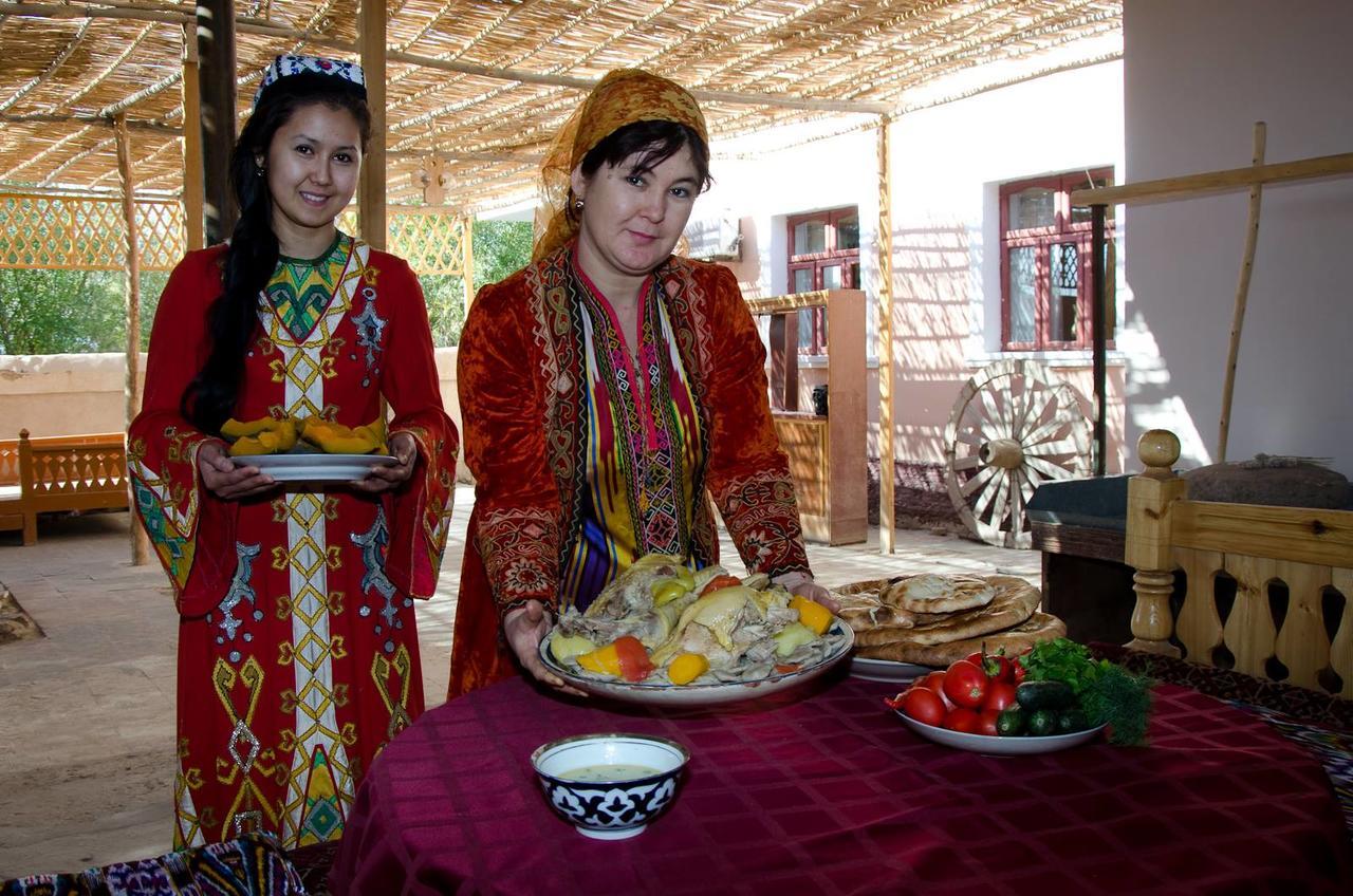 Jipek Joli Inn 누쿠스 외부 사진