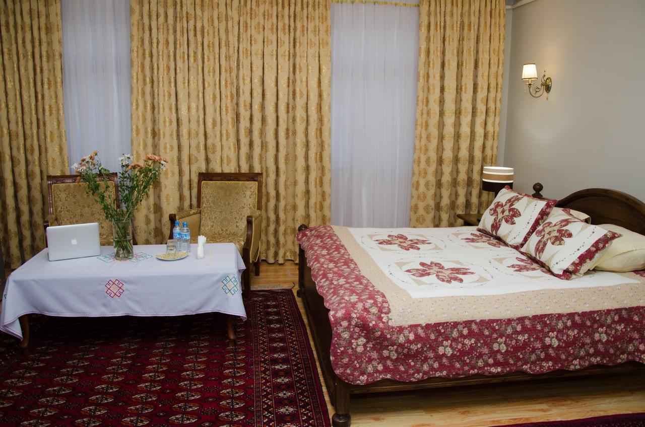 Jipek Joli Inn 누쿠스 외부 사진