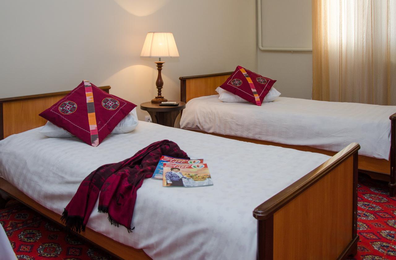 Jipek Joli Inn 누쿠스 외부 사진