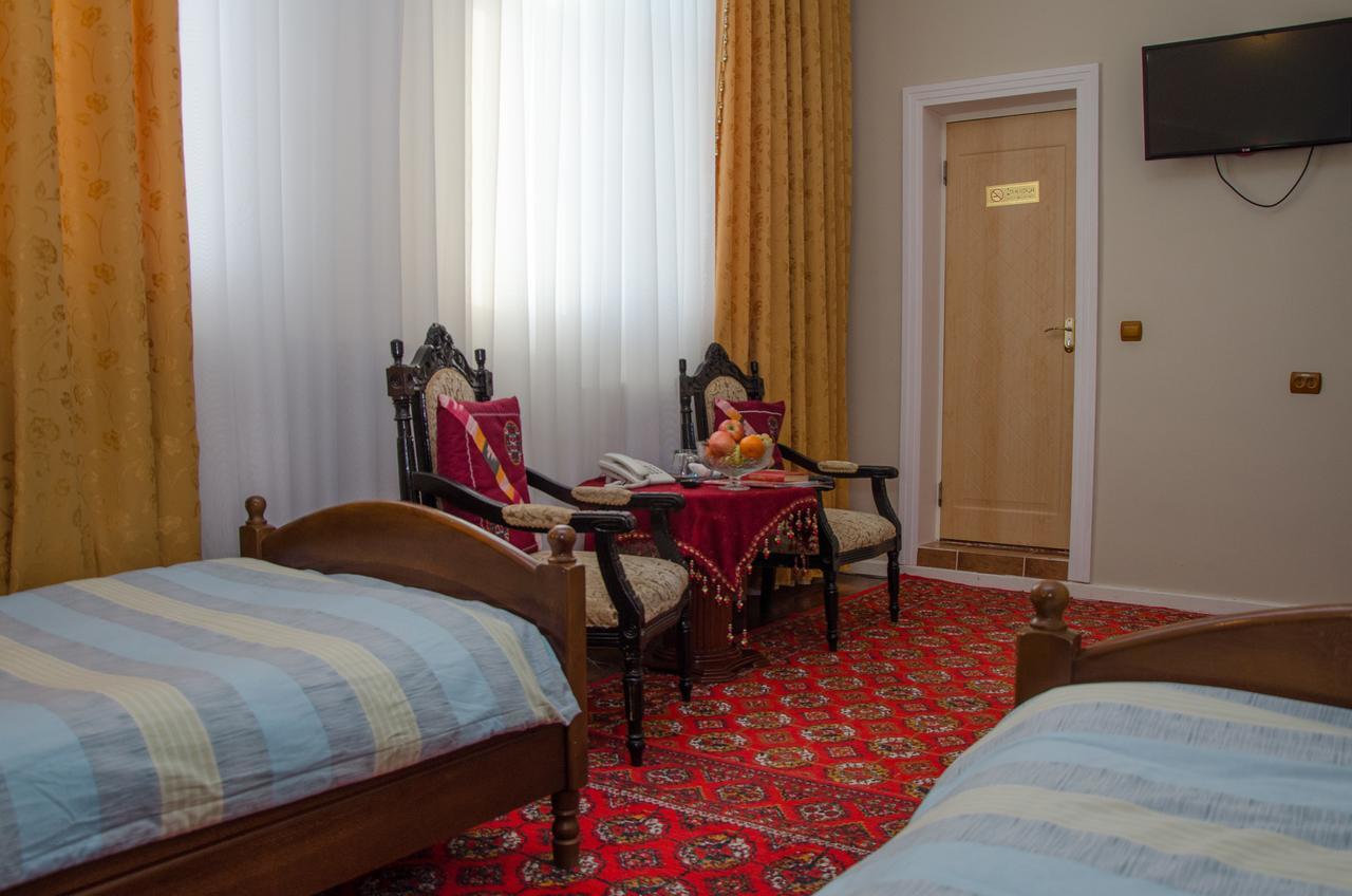 Jipek Joli Inn 누쿠스 외부 사진