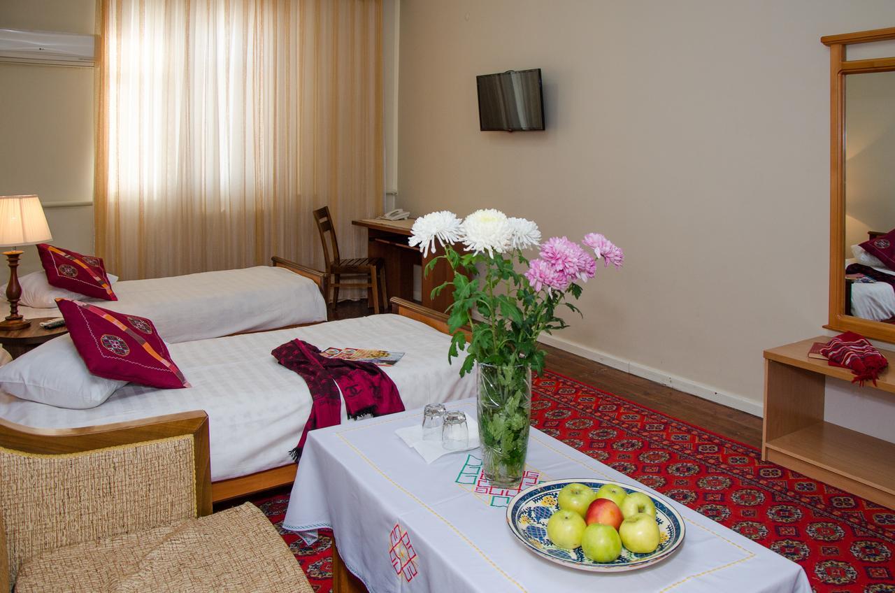 Jipek Joli Inn 누쿠스 외부 사진