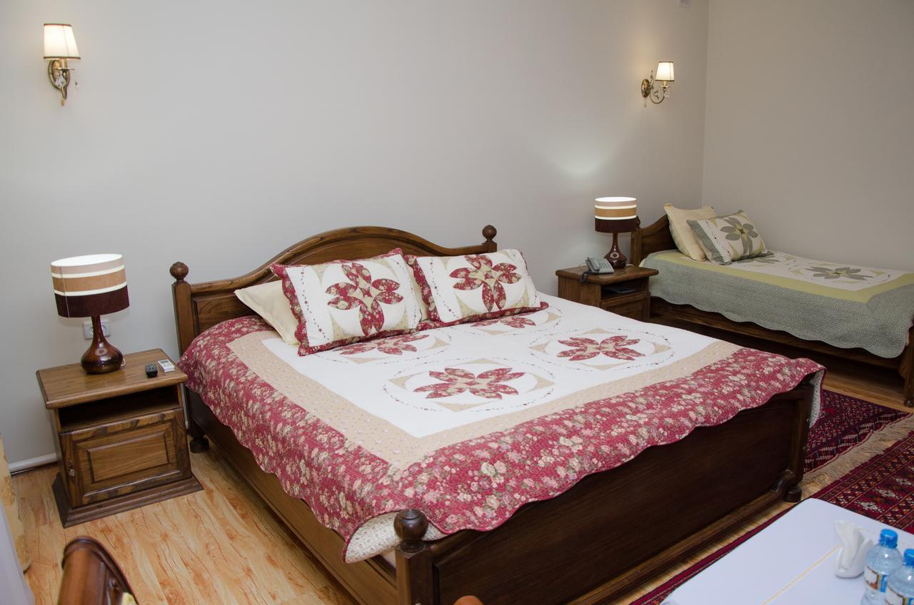 Jipek Joli Inn 누쿠스 외부 사진
