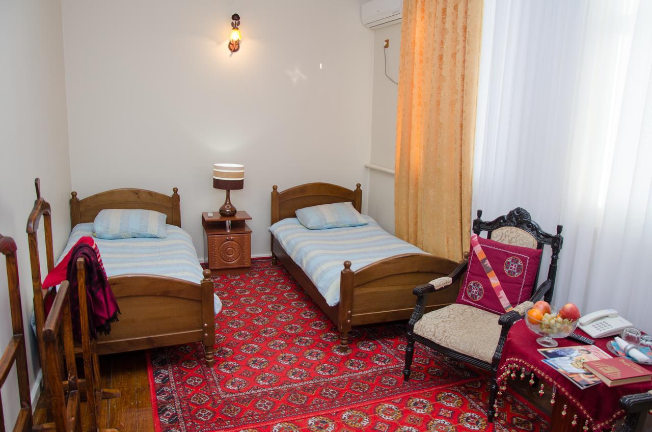 Jipek Joli Inn 누쿠스 외부 사진