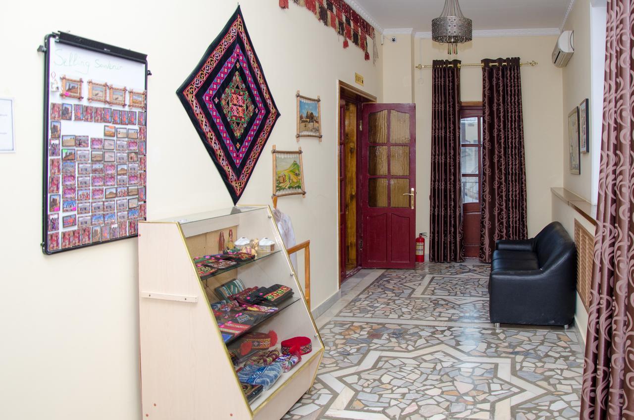 Jipek Joli Inn 누쿠스 외부 사진